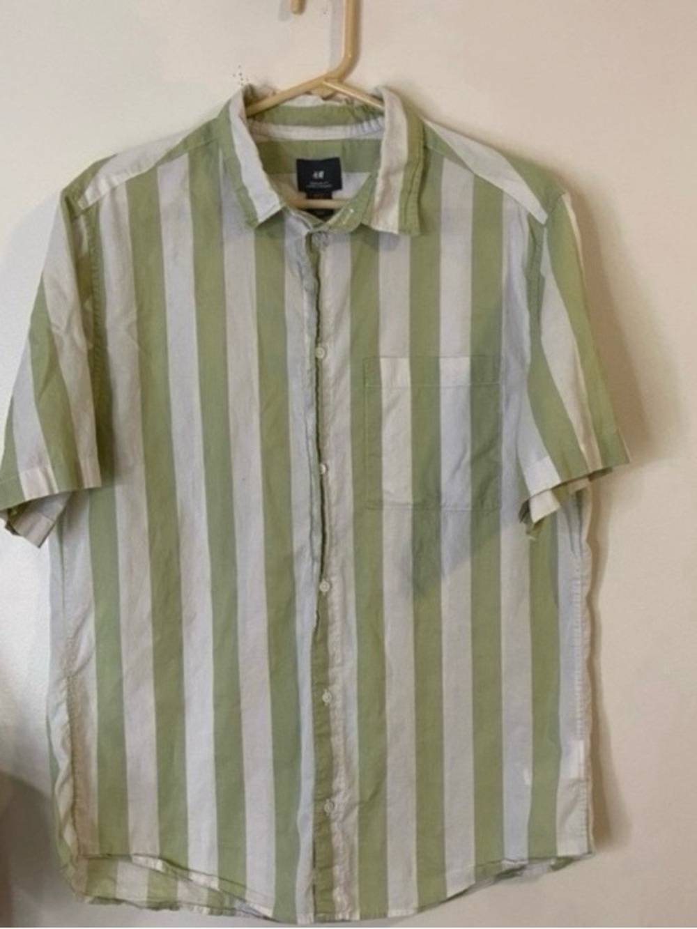 H&M Short-Sleeve Vertical Stripe Button-Up Shirt - Light Green & White